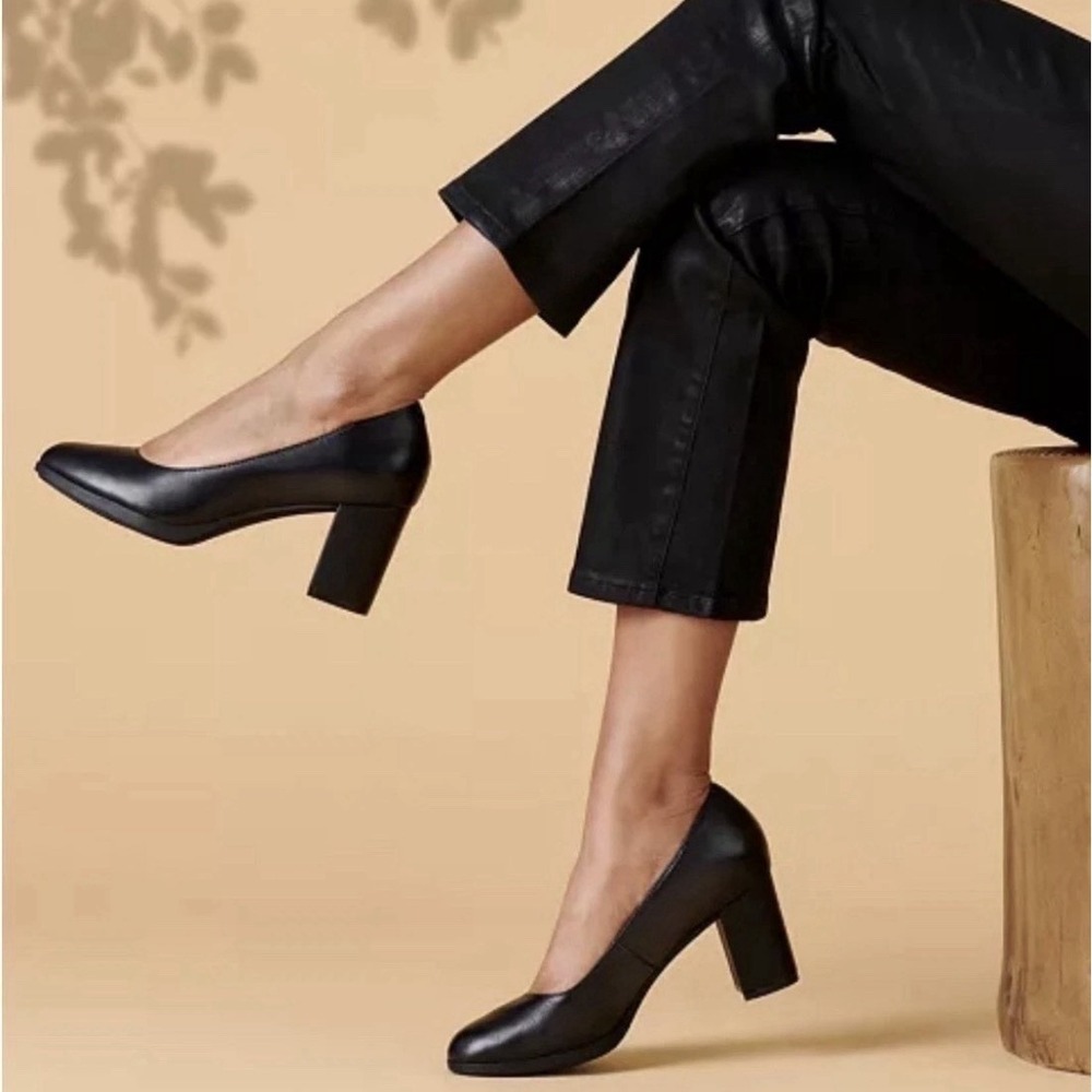 Clarks Women's Bayla Leather Skip Black 5063090310355 Size 9M, UK 6.5D New